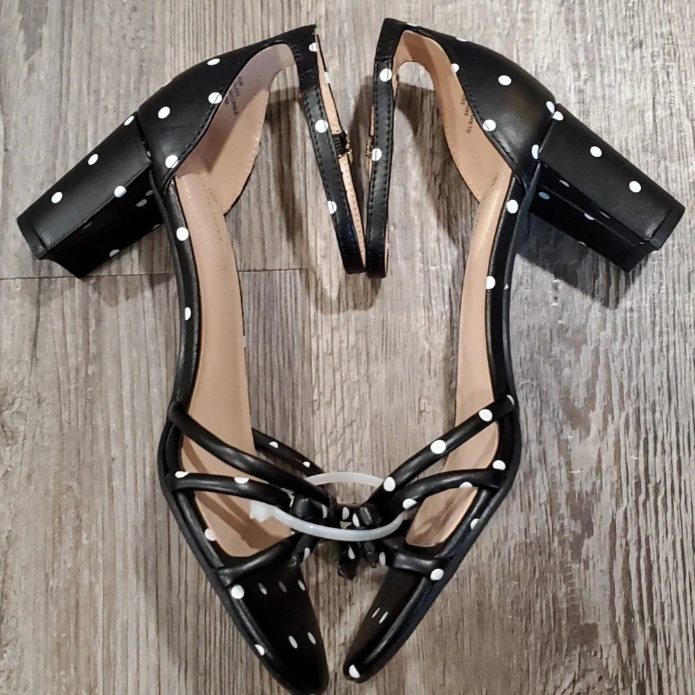 Bandolino Paisler Sandal Size 8.5